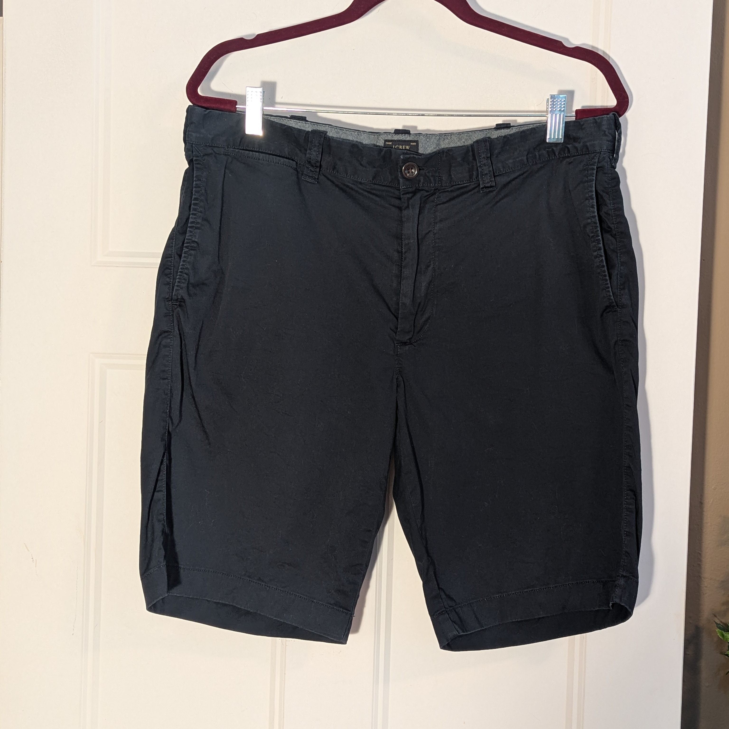 J. Crew Men’s Flat Front Chino Shorts Navy. Size 34.